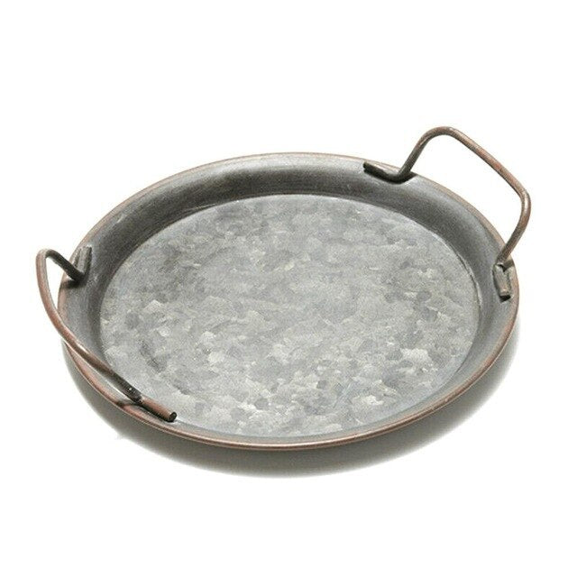 Креативный ретро-поднос из состаренного железа