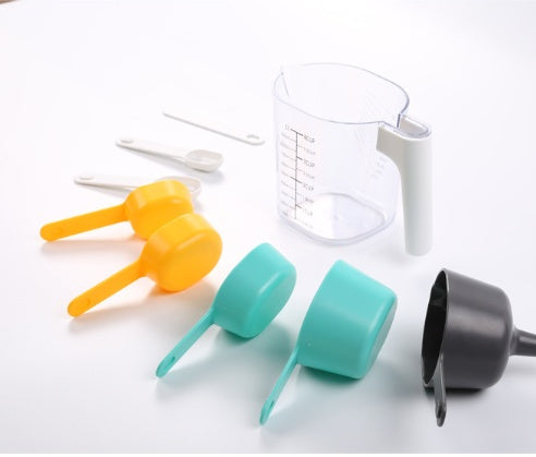 9-piece Baking Set of Measuring Cups and Spoons