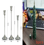 圣诞松果形蜡烛和烛台