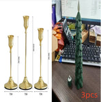 圣诞松果形蜡烛和烛台