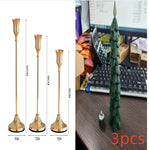 圣诞松果形蜡烛和烛台