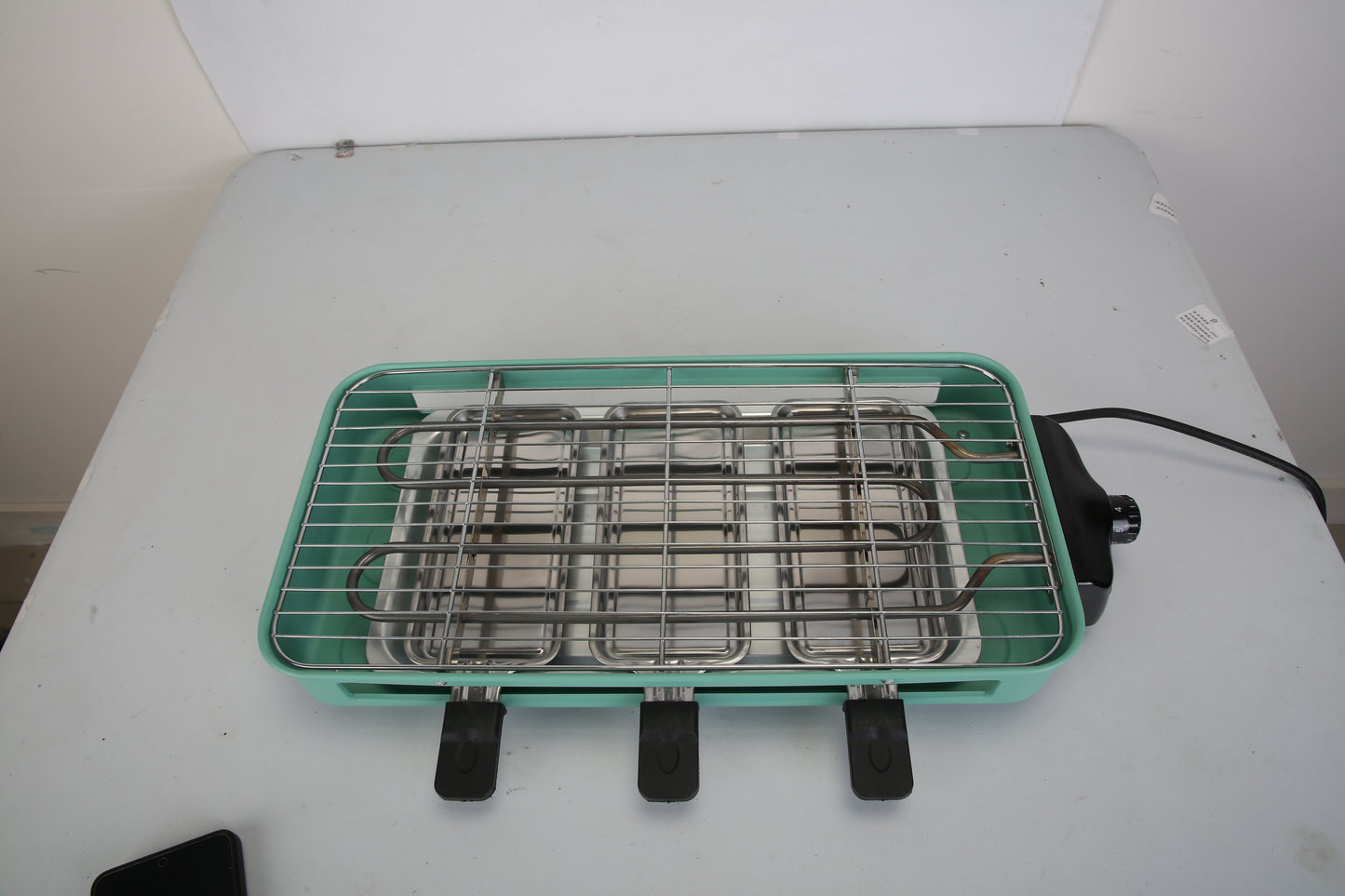 2-In-1 Electric BBQ Gill With Grill Net Removable Plate 5 Temperature Control 3 Small Trays Dishwasher Safe